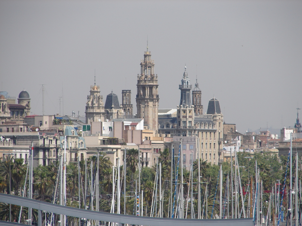 2008/03(March)/AroundTheWorld/Barcelona/1024x768_View of city.jpg